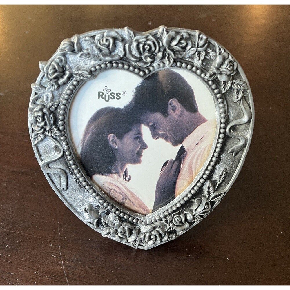 Russ Berrie Victoriana Heart Shape Metal Pewter Miniature Picture Frame 3.25”